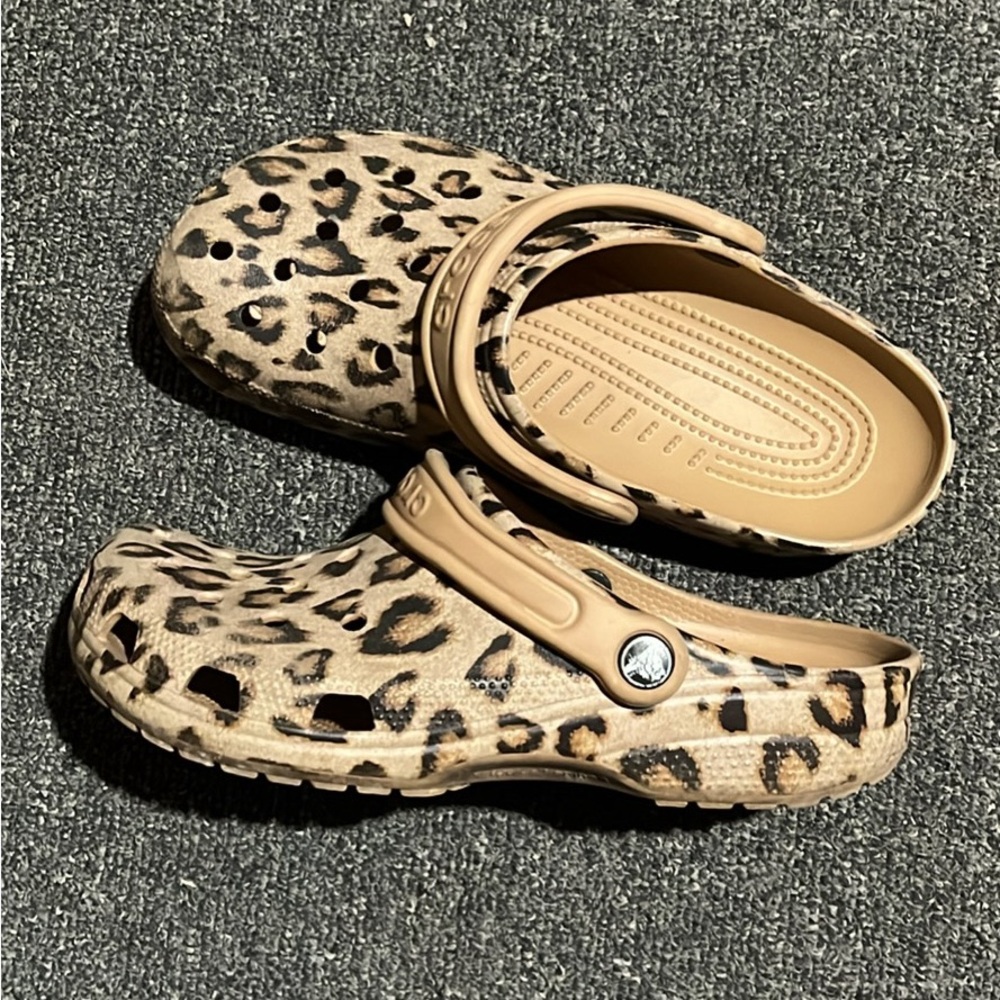 Crocs